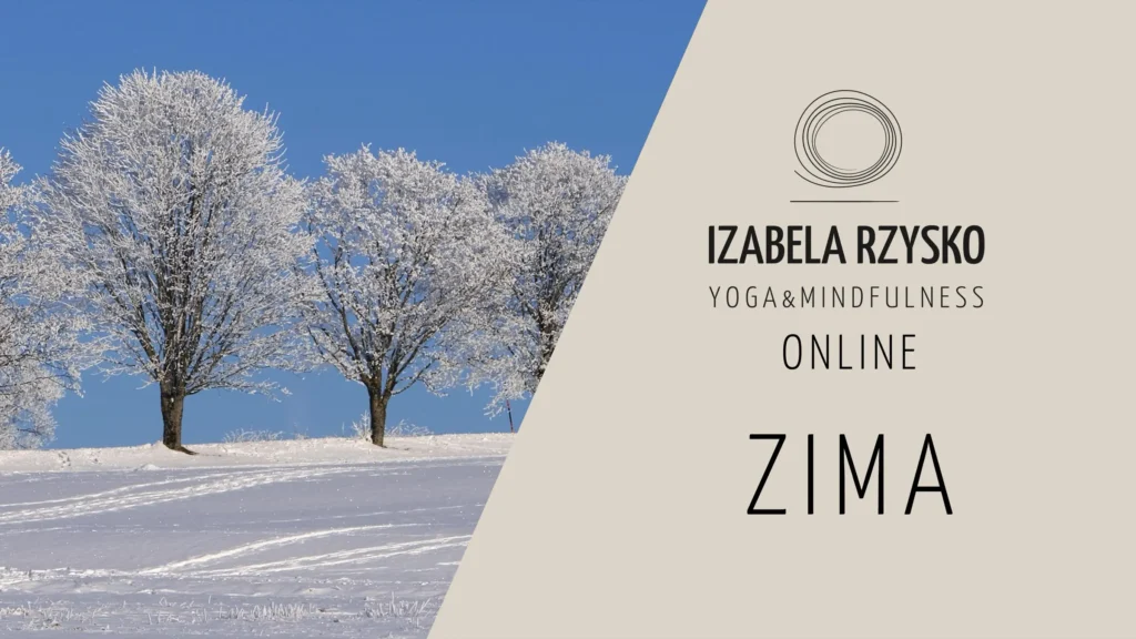 Cztery jesienne drzewa stoją na złotym wzgórzu pod czystym niebem. Obok obrazu znajduje się tekst: Izabela Rzysko Yoga & Mindfulness Online 4 PORY ROKU - JESIEŃ (Kopia), a nad tekstem okrągłe logo.